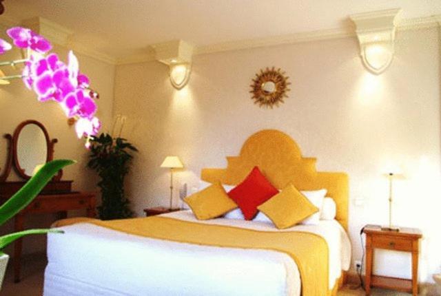 Manoir De Kertalg Hotel Moelan sur Mer Ruang foto